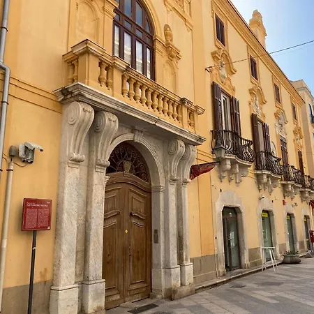 Palazzo Ferro Boutique * Trapani